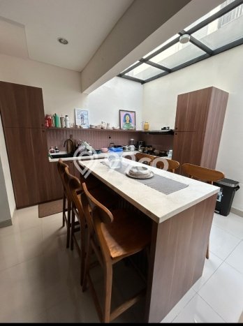 Rumah Luas Asri 3 KT Siap Pakai di BSD Taman Provence Tangerang Rumah Luas Asri 3 KT Siap Pakai di BSD Taman Provence Tangerang