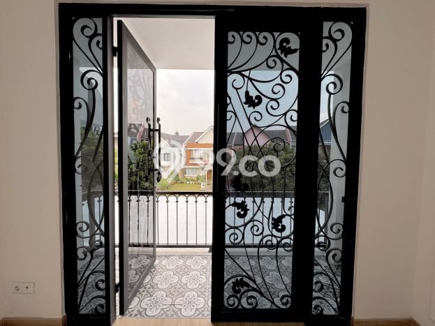 Dijual Rumah Luas Elegan Dengan View Eksklusif di BSD, Tangerang Dijual Rumah Luas Elegan Dengan View Eksklusif di BSD, Tangerang