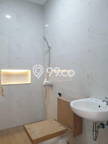 Rumah Modern 3 KT di BSD Tangerang Semi Furnished Rumah Modern 3 KT di BSD Tangerang Semi Furnished