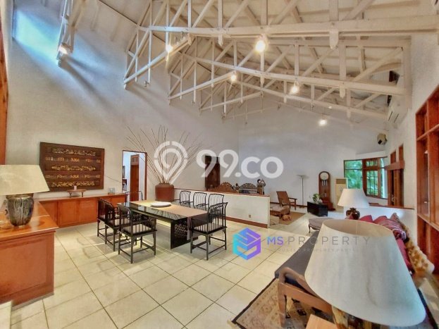 Rumah Luxury Modern Tanpa Renovasi di Lebak Bulus Jakarta Selatan Rumah Luxury Modern Tanpa Renovasi di Lebak Bulus Jakarta Selatan