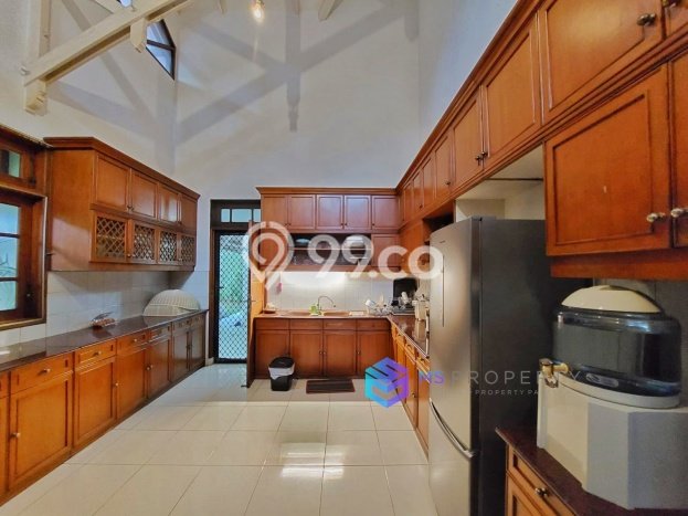 Rumah Luxury Modern Tanpa Renovasi di Lebak Bulus Jakarta Selatan Rumah Luxury Modern Tanpa Renovasi di Lebak Bulus Jakarta Selatan
