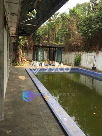 Rumah Lokasi Strategis kawasan Kemang, Jakarta Selatan, Luas 1100m² Bangunan 400m² Rumah Lokasi Strategis kawasan Kemang, Jakarta Selatan, Luas 1100m² Bangunan 400m²