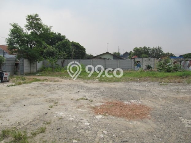 Tanah Disewakan Lokasi Jakarta Selatan Seluas 2432m2 Strategis dan Aman Tanah Disewakan Lokasi Jakarta Selatan Seluas 2432m2 Strategis dan Aman