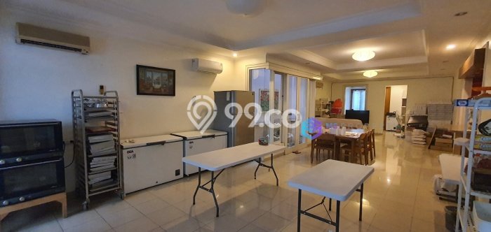 Rumah kawasan Kebayoran Baru, 3 KM, Lingkungan Premium, Luas 164m2m² LB 404m2m² Rumah kawasan Kebayoran Baru, 3 KM, Lingkungan Premium, Luas 164m2m² LB 404m2m²
