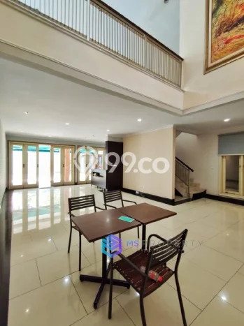 GOOD DEAL! Rumah di Ciputat, 5 KT, Siap Huni, LT 630m2m² Bangunan 550m2m² GOOD DEAL! Rumah di Ciputat, 5 KT, Siap Huni, LT 630m2m² Bangunan 550m2m²