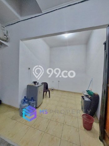 Unit Kost Dijual di Bintaro dengan 12 Kamar Kawasan Strategis Unit Kost Dijual di Bintaro dengan 12 Kamar Kawasan Strategis