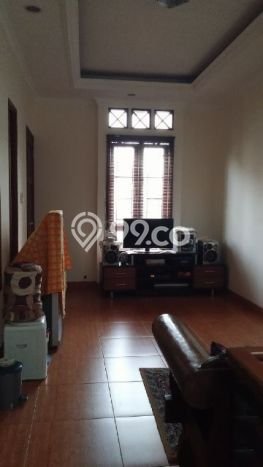 Rumah di Pulomas, Jakarta Timur, LT 144m² LB 225m² Rumah di Pulomas, Jakarta Timur, LT 144m² LB 225m²