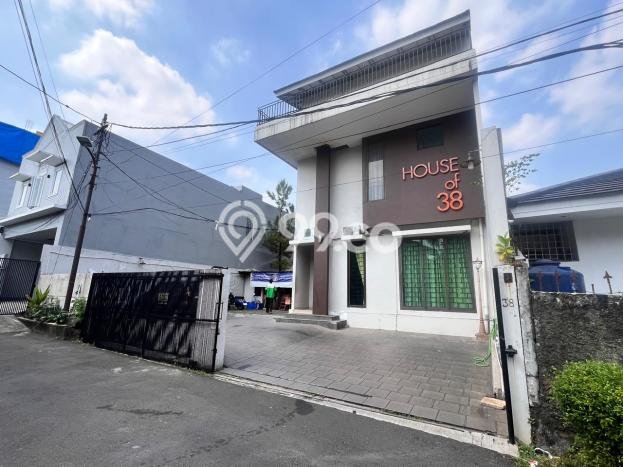 Hunian Mewah LB 416m2 Siap Huni Desain Elegan di Cipete, Jakarta Selatan Hunian Mewah LB 416m2 Siap Huni Desain Elegan di Cipete, Jakarta Selatan
