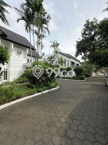 Rumah LB 900m² Dekat dengan Akses Transportasi, Jakarta Selatan - Lokasi Premium Rumah LB 900m² Dekat dengan Akses Transportasi, Jakarta Selatan - Lokasi Premium