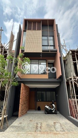 Dijual Hunian Mewah dengan Fasilitas Sekitar Komplit di Cilandak, Jakarta Selatan Dijual Hunian Mewah dengan Fasilitas Sekitar Komplit di Cilandak, Jakarta Selatan