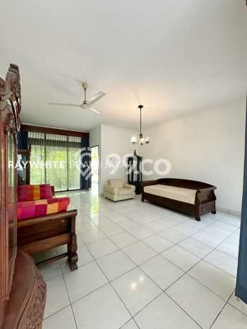 Rumah Luxury Modern Tanpa Renovasi di Kemang Jakarta Selatan Rumah Luxury Modern Tanpa Renovasi di Kemang Jakarta Selatan