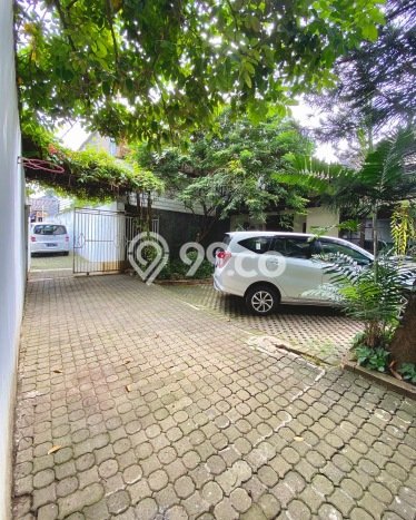 Ready to Use! Luxury House LT 585m2 Desain Elegan di Pondok Labu Ready to Use! Luxury House LT 585m2 Desain Elegan di Pondok Labu