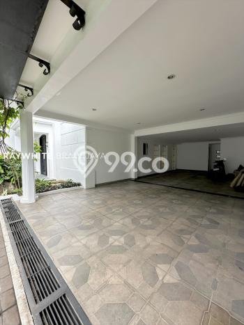 Rumah LB 900m² Dekat dengan Akses Transportasi, Jakarta Selatan - Lokasi Premium Rumah LB 900m² Dekat dengan Akses Transportasi, Jakarta Selatan - Lokasi Premium