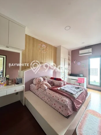 Rumah Mewah LB 211m2 Siap Pakai Desain Elegan di Pondok Labu, Jakarta Selatan Rumah Mewah LB 211m2 Siap Pakai Desain Elegan di Pondok Labu, Jakarta Selatan
