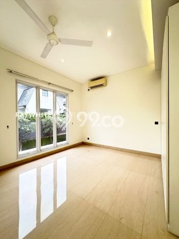 Jual Rumah Luas Elegan Dengan View Eksklusif di Pejaten, Jakarta Selatan Jual Rumah Luas Elegan Dengan View Eksklusif di Pejaten, Jakarta Selatan