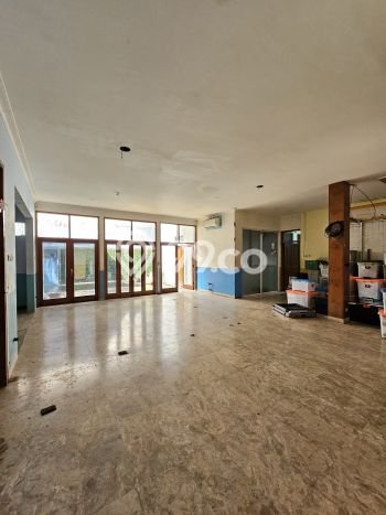 Rumah Eksklusif Siap Huni LT 450m2 di Kebayoran Baru, Jakarta Selatan Rumah Eksklusif Siap Huni LT 450m2 di Kebayoran Baru, Jakarta Selatan