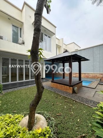 Jual Rumah Luas Elegan Dengan View Eksklusif di Pejaten, Jakarta Selatan Jual Rumah Luas Elegan Dengan View Eksklusif di Pejaten, Jakarta Selatan