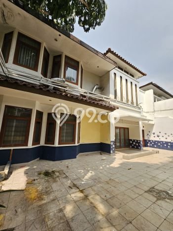 Rumah Eksklusif Siap Huni LT 450m2 di Kebayoran Baru, Jakarta Selatan Rumah Eksklusif Siap Huni LT 450m2 di Kebayoran Baru, Jakarta Selatan
