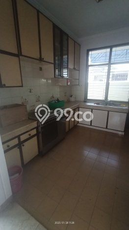 Jual Rumah Luas Megah Dengan View Eksklusif di Tomang, Jakarta Barat Jual Rumah Luas Megah Dengan View Eksklusif di Tomang, Jakarta Barat