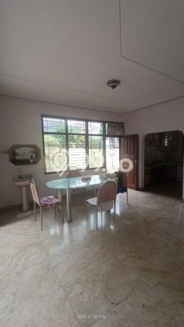 Jual Rumah Luas Megah Dengan View Eksklusif di Tomang, Jakarta Barat Jual Rumah Luas Megah Dengan View Eksklusif di Tomang, Jakarta Barat