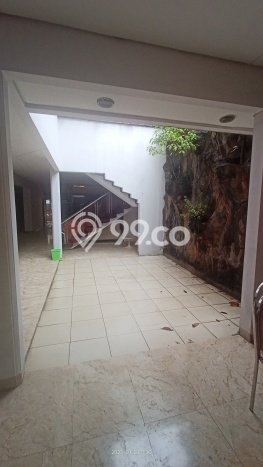 Jual Rumah Luas Megah Dengan View Eksklusif di Tomang, Jakarta Barat Jual Rumah Luas Megah Dengan View Eksklusif di Tomang, Jakarta Barat