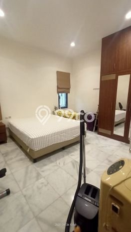 SEGERA MILIKI! Rumah di Intercon, Jakarta Barat, Luas 300m² Bangunan 332m² SEGERA MILIKI! Rumah di Intercon, Jakarta Barat, Luas 300m² Bangunan 332m²