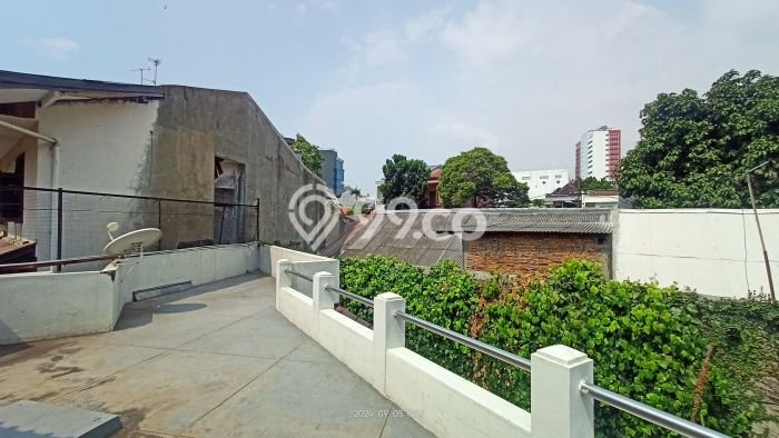 Ready to Use! Luxury House LT 504m2 Desain Elegan di Slipi Ready to Use! Luxury House LT 504m2 Desain Elegan di Slipi