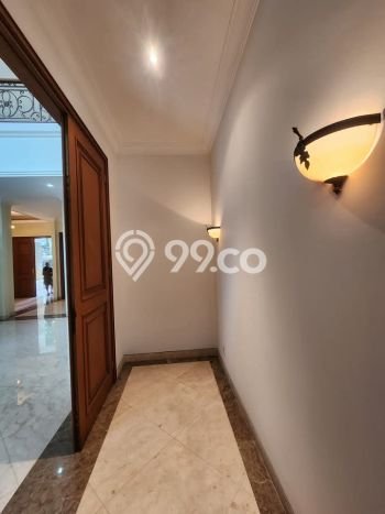 Hunian Eksklusif Siap Huni LT 562m2 di Kebayoran Baru, Jakarta Selatan Hunian Eksklusif Siap Huni LT 562m2 di Kebayoran Baru, Jakarta Selatan