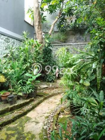 Rumah Luxury Modern Tanpa Renovasi di Lebak Bulus Jakarta Selatan Rumah Luxury Modern Tanpa Renovasi di Lebak Bulus Jakarta Selatan