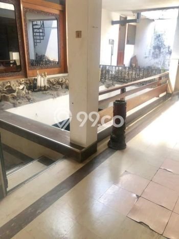 Hunian Elit LB 600m2 Siap Pakai Desain Elegan di Cikini, Jakarta Pusat Hunian Elit LB 600m2 Siap Pakai Desain Elegan di Cikini, Jakarta Pusat