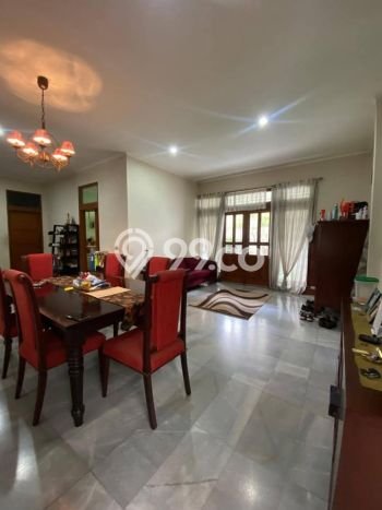 Siap Huni Hunian Elit 6 Kamar di Kebayoran Baru Dekat ke Mana Pun Siap Huni Hunian Elit 6 Kamar di Kebayoran Baru Dekat ke Mana Pun
