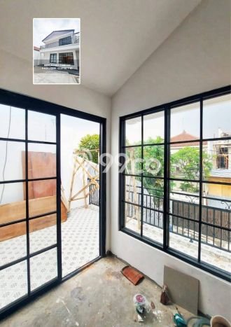 Ready to Use! Luxury House LT 335m2 Desain Modern di Cipete Ready to Use! Luxury House LT 335m2 Desain Modern di Cipete