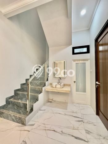Best Deal Hunian Premium Ideal dan Luas di Kebayoran Lama, Jakarta Selatan Best Deal Hunian Premium Ideal dan Luas di Kebayoran Lama, Jakarta Selatan