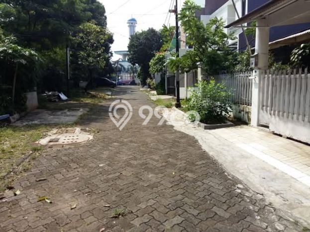 For Sale! Luxury House LT 213m2 Desain Modern di Jati Padang For Sale! Luxury House LT 213m2 Desain Modern di Jati Padang