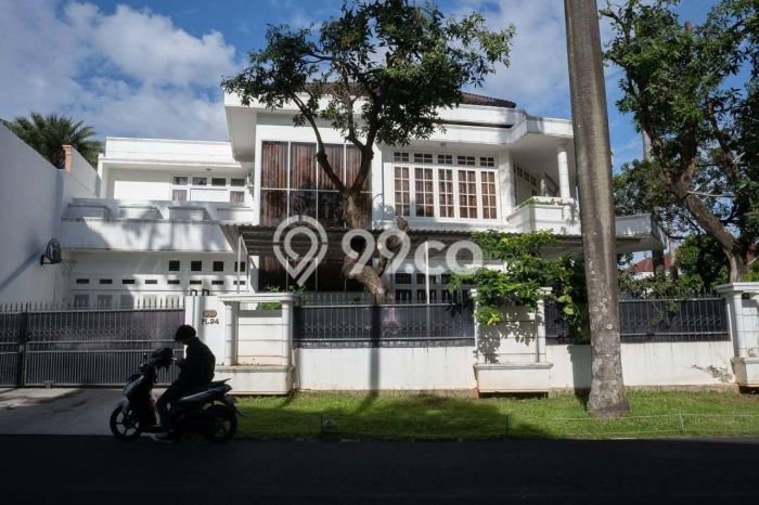 Jual Rumah Luas Megah Dengan View Eksklusif di Pondok Indah, Jakarta Selatan Jual Rumah Luas Megah Dengan View Eksklusif di Pondok Indah, Jakarta Selatan