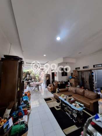 Dijual Rumah Premium dengan Fasilitas Sekitar Komplit di Tebet, Jakarta Selatan Dijual Rumah Premium dengan Fasilitas Sekitar Komplit di Tebet, Jakarta Selatan