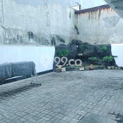 Ready to Use! Premium House LT 650m2 Desain Modern di Surabaya Kota Ready to Use! Premium House LT 650m2 Desain Modern di Surabaya Kota