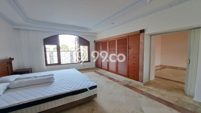 Hunian Elit LB 450m2 Siap Huni Desain Elegan di Renon, Denpasar Hunian Elit LB 450m2 Siap Huni Desain Elegan di Renon, Denpasar