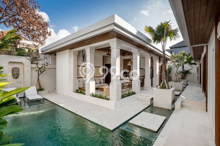 Ready to Use! Premium House LT 300m2 Desain Elegan di Kerobokan Ready to Use! Premium House LT 300m2 Desain Elegan di Kerobokan
