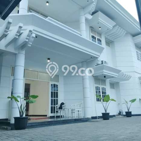 Ready to Use! Premium House LT 650m2 Desain Modern di Surabaya Kota Ready to Use! Premium House LT 650m2 Desain Modern di Surabaya Kota