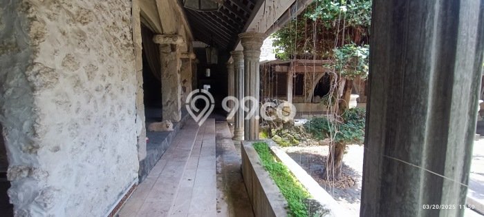 Unit Komersial Tersedia di Batu Belig Spesifikasi LB 1237m2 Unit Komersial Tersedia di Batu Belig Spesifikasi LB 1237m2