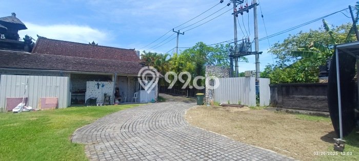 Unit Komersial Tersedia di Batu Belig Spesifikasi LB 1237m2 Unit Komersial Tersedia di Batu Belig Spesifikasi LB 1237m2