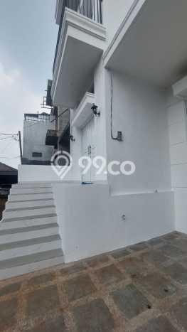 Rumah Modern 2 KT di Bambu Apus Jakarta Timur Semi Furnished Rumah Modern 2 KT di Bambu Apus Jakarta Timur Semi Furnished