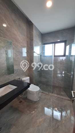 Dijual Rumah Premium dengan Fasilitas Sekitar Komplit di BSD, Tangerang Selatan Dijual Rumah Premium dengan Fasilitas Sekitar Komplit di BSD, Tangerang Selatan
