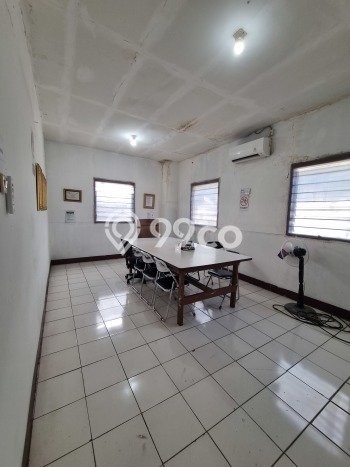 Area Ramai! Pabrik Dijual di Cikarang Barat untuk Bisnis Luas Bangunan 5000m2 Area Ramai! Pabrik Dijual di Cikarang Barat untuk Bisnis Luas Bangunan 5000m2