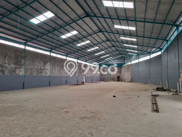 Unit Gudang Paling Strategis di Cengkareng Jakarta Barat dengan LB 1400m2 Unit Gudang Paling Strategis di Cengkareng Jakarta Barat dengan LB 1400m2