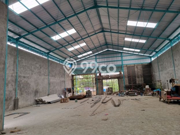 Unit Gudang Paling Strategis di Cengkareng Jakarta Barat dengan LB 1400m2 Unit Gudang Paling Strategis di Cengkareng Jakarta Barat dengan LB 1400m2