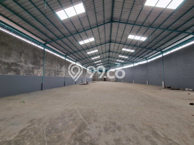 Unit Gudang Paling Strategis di Cengkareng Jakarta Barat dengan LB 1400m2 Unit Gudang Paling Strategis di Cengkareng Jakarta Barat dengan LB 1400m2
