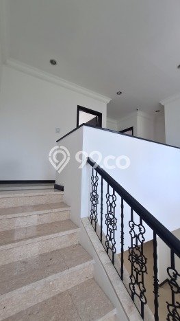 Jual Rumah Mewah Megah Dengan View Cantik di BSD, Tangerang Jual Rumah Mewah Megah Dengan View Cantik di BSD, Tangerang
