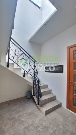 Rumah Elit LB 600m2 Siap Pakai Desain Elegan di BSD, Tangerang Rumah Elit LB 600m2 Siap Pakai Desain Elegan di BSD, Tangerang